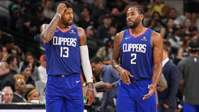 今天，法比奥特地找到训练基地负责洗衣的工作人员邵...（法比奥今日前往训练基地，专程探访负责洗衣的邵师傅）