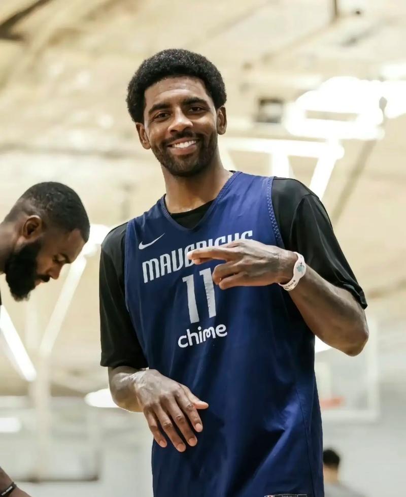 米兰旧将：迈尼昂是意甲最强门将，他不会受合同影响（米兰旧将：迈尼昂为意甲最强门神，合同因素不影响其状态）