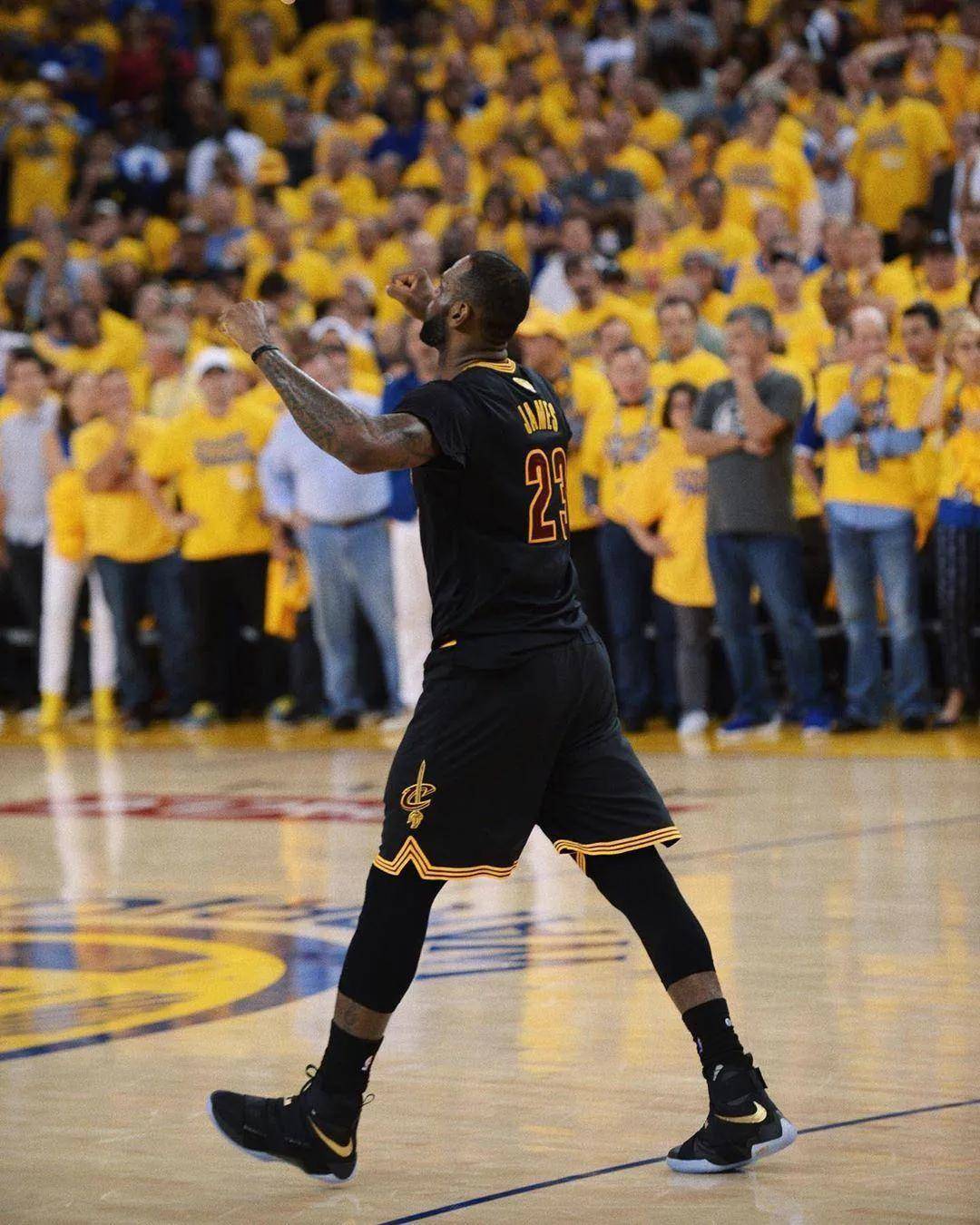 托普穆勒：巴萨各个位置都很强，弗里克是德国足球的一名大使（托普穆勒：巴萨全线实力雄厚，弗里克是德国足球的名片）