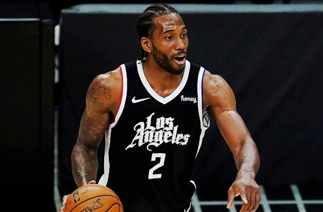 前球员点评尤里奇与卢克曼冲突：教练不该上手，错在尤里奇（前球员谈尤里奇与卢克曼冲突：教练不应动手，责任在尤里奇）