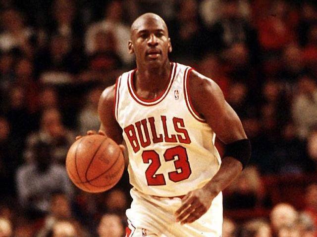 这队的三线联动太丝滑（这队三线配合行云流水）